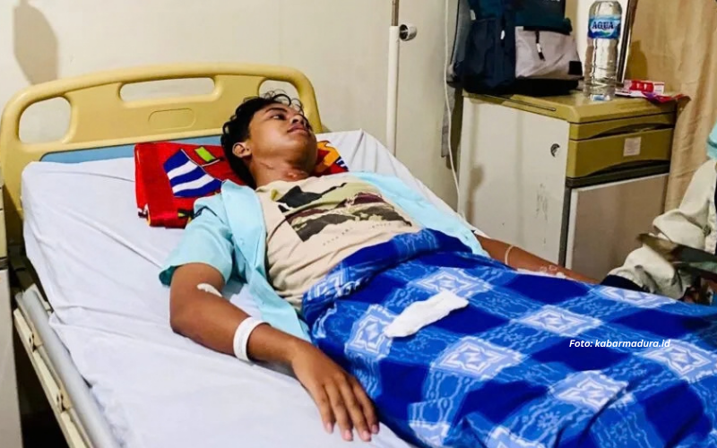 Pelajar SMAN 2 Bangkalan Dirawat Usai Leher Terlilit Kabel yang Diduga Tersangkut Bus
