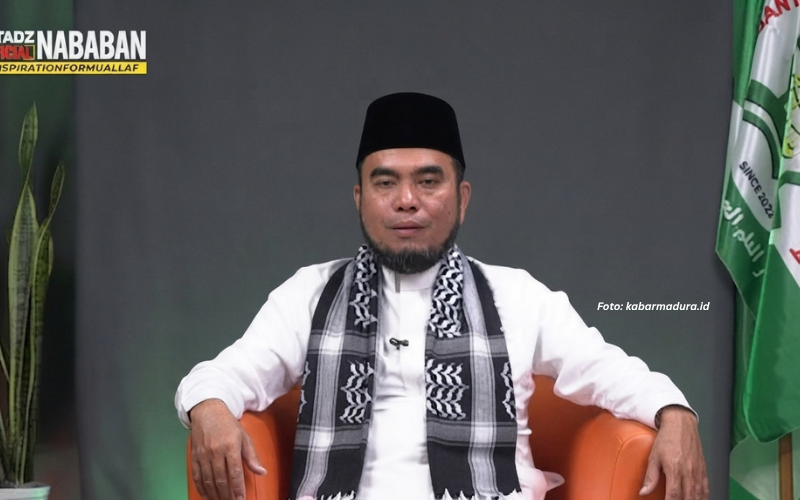 Dari Buku Lusuh hingga Syahadat di Jember: Jejak KH Bahaudin Mudhary dalam Kisah Hijrah Ustadz Nababan